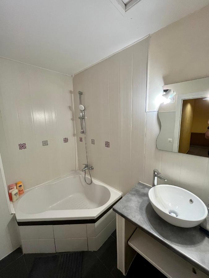 Appartement 2 Chambres - Lits King Size - Wifi - Baignoire Le Puy-en-Velay Eksteriør bilde